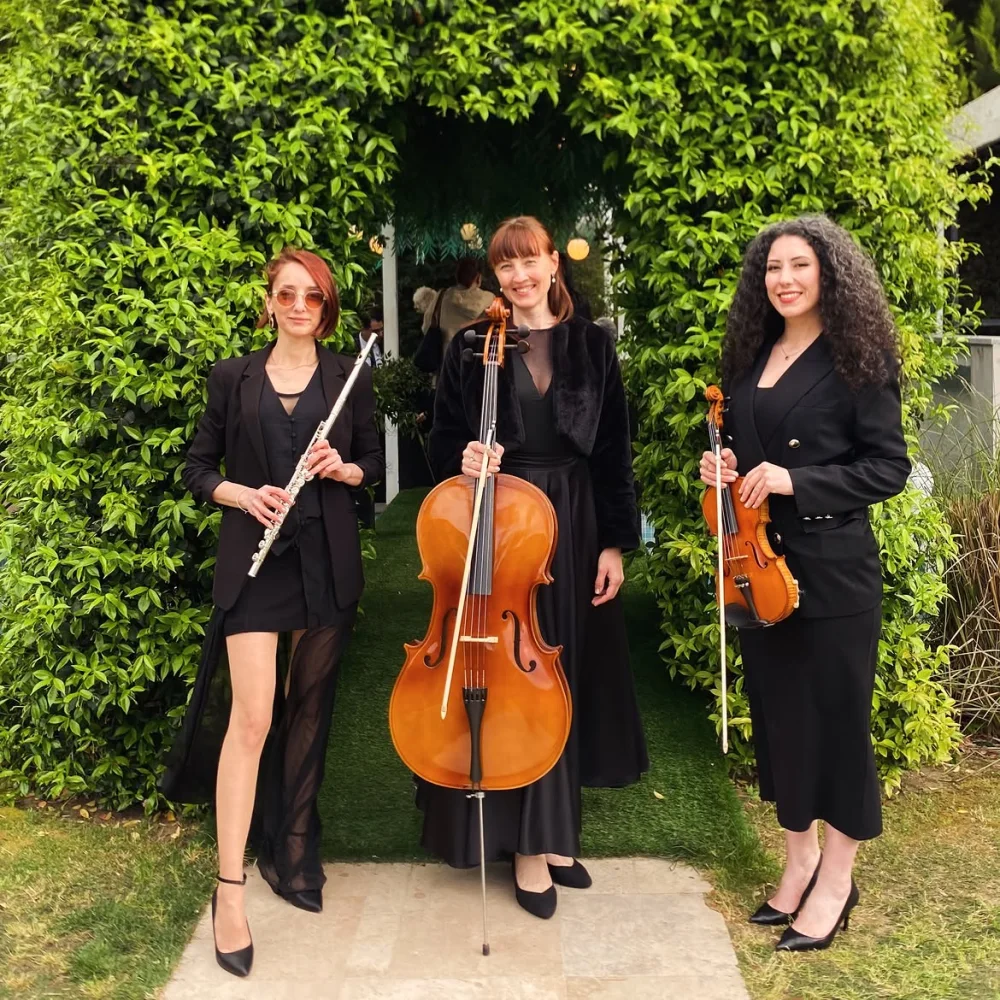 Resto Trio galeri