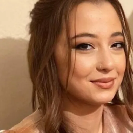 Elif Aydın profil fotoğrafı